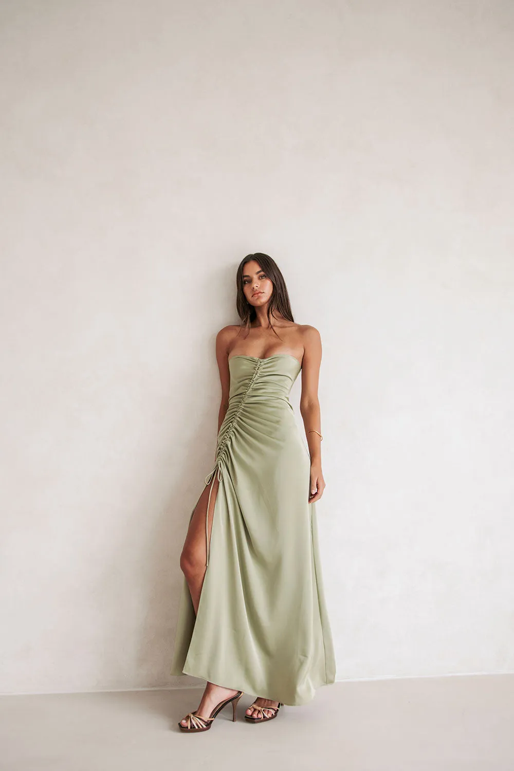 Certainly! To optimize the title of the Alyssia Dress for an e-commerce product, we should include descriptive modifiers that highlight its features and appeal to potential buyers. Here’s an example:

Elegant Alyssia Floral Maxi Dress with Sleeveless Design – Perfect for Summer Events

This title includes:

- **Elegant:** Conveys a sense of style and sophistication.
- **Floral:** Describes the pattern, which can be a key selling point.
- **Maxi:** Indicates the dress length, which is important for shoppers.
- **Sleeveless Design:** Highlights a specific feature of the dress.
- **Perfect for Summer Events:** Suggests occasions for wearing the dress, attracting buyers looking for event-specific attire.

Feel free to modify the specifics based on the actual features and intended audience for the dress.