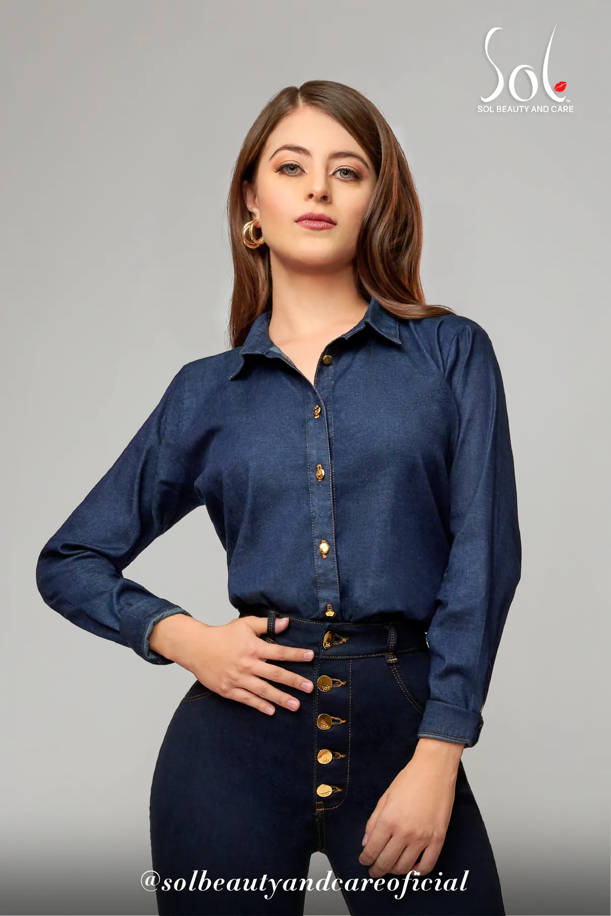 Certainly! To optimize the title of the e-commerce product Blouse Needy, we could make it more descriptive and appealing to potential buyers by including modifiers that highlight its style, material, or occasion. Heres an optimized product title:

Elegant Silk Blouse - Womens Fashion Top for Office and Casual Wear

This title includes modifiers like elegant, silk, and mentions the occasions its suitable for, which helps attract the right audience.