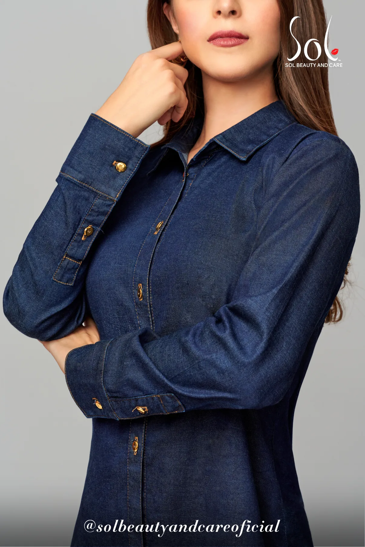 Certainly! To optimize the title of the e-commerce product Blouse Needy, we could make it more descriptive and appealing to potential buyers by including modifiers that highlight its style, material, or occasion. Heres an optimized product title:

Elegant Silk Blouse - Womens Fashion Top for Office and Casual Wear

This title includes modifiers like elegant, silk, and mentions the occasions its suitable for, which helps attract the right audience.