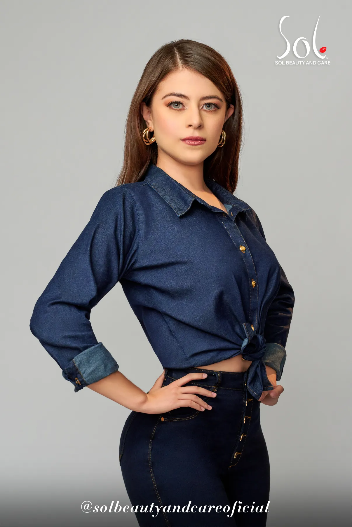 Certainly! To optimize the title of the e-commerce product Blouse Needy, we could make it more descriptive and appealing to potential buyers by including modifiers that highlight its style, material, or occasion. Heres an optimized product title:

Elegant Silk Blouse - Womens Fashion Top for Office and Casual Wear

This title includes modifiers like elegant, silk, and mentions the occasions its suitable for, which helps attract the right audience.