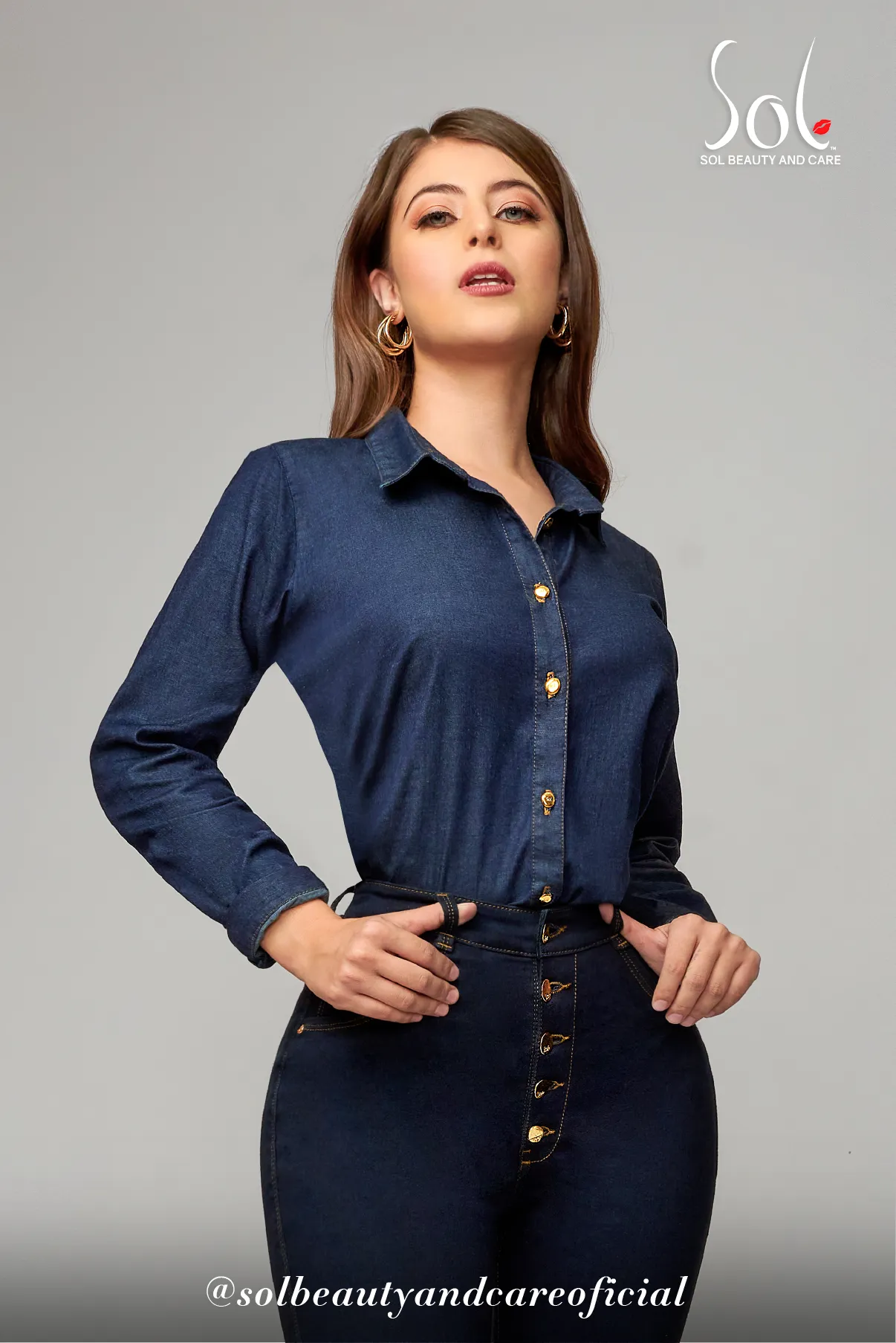 Certainly! To optimize the title of the e-commerce product Blouse Needy, we could make it more descriptive and appealing to potential buyers by including modifiers that highlight its style, material, or occasion. Heres an optimized product title:

Elegant Silk Blouse - Womens Fashion Top for Office and Casual Wear

This title includes modifiers like elegant, silk, and mentions the occasions its suitable for, which helps attract the right audience.