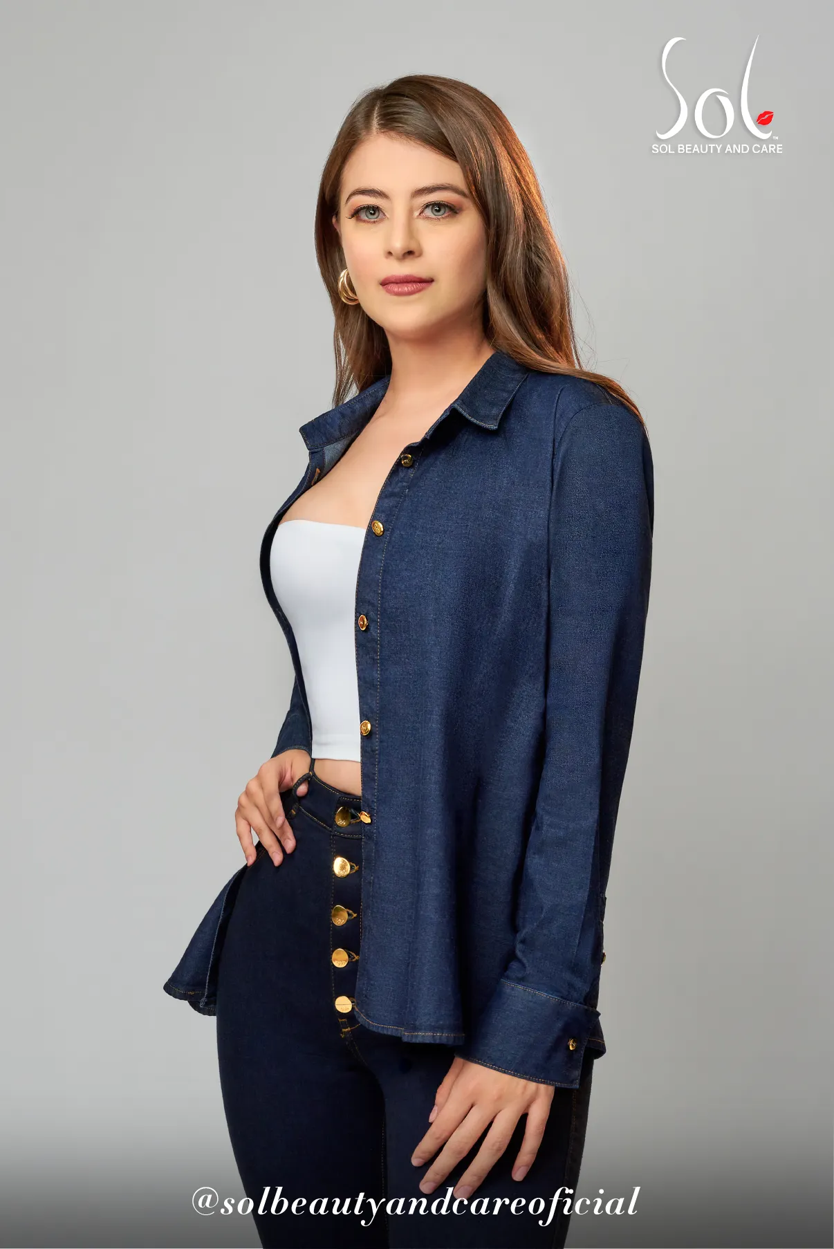 Certainly! To optimize the title of the e-commerce product Blouse Needy, we could make it more descriptive and appealing to potential buyers by including modifiers that highlight its style, material, or occasion. Heres an optimized product title:

Elegant Silk Blouse - Womens Fashion Top for Office and Casual Wear

This title includes modifiers like elegant, silk, and mentions the occasions its suitable for, which helps attract the right audience.