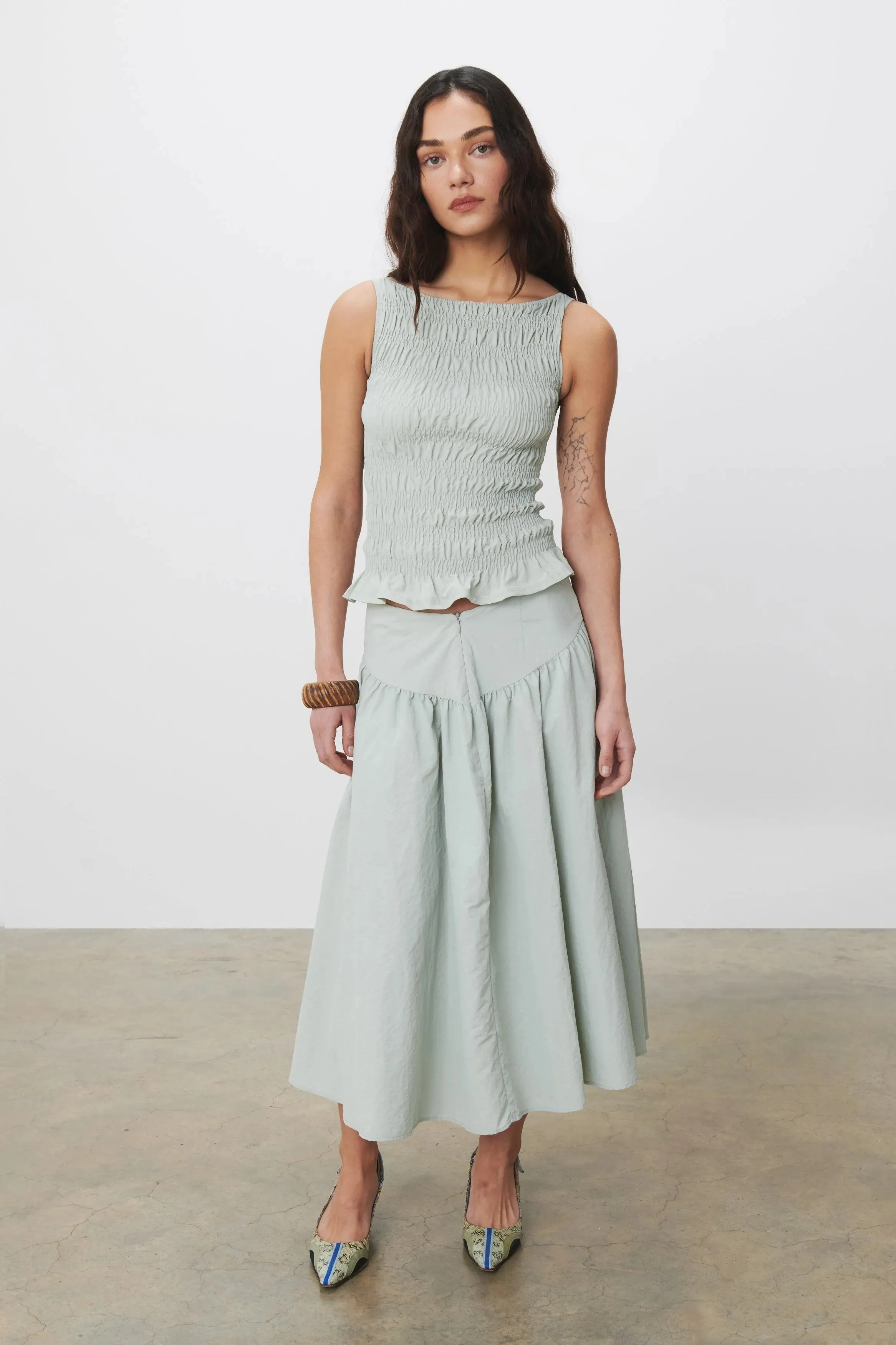 Elegant Oyster-Colored Deba Midi Skirt