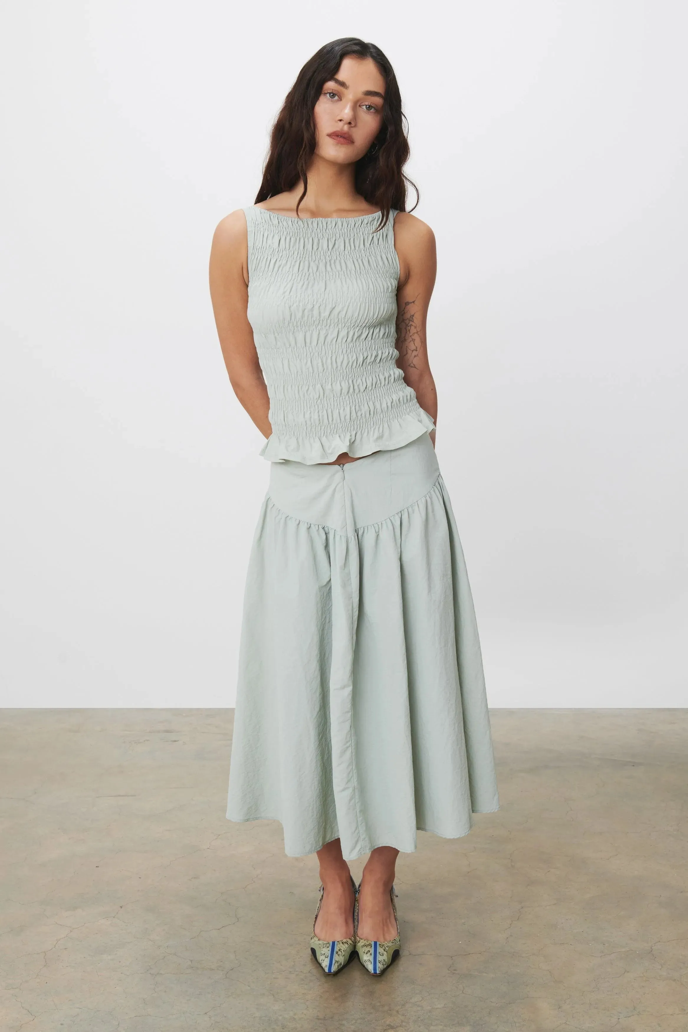 Elegant Oyster-Colored Deba Midi Skirt